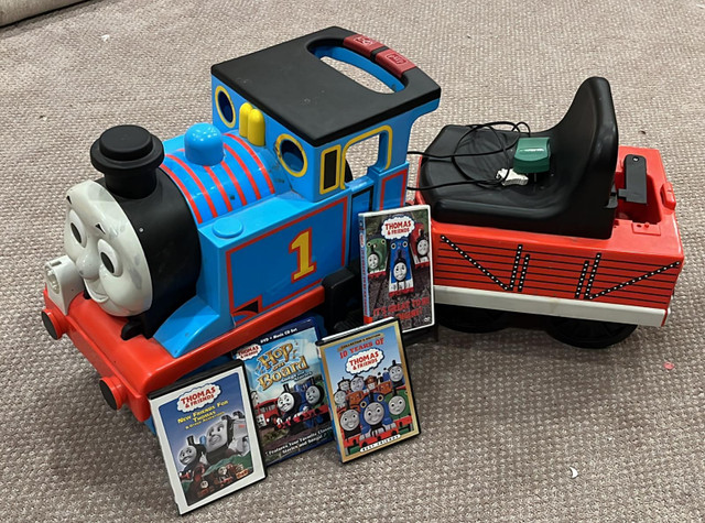 RARE*Thomas Engine Kids Ride-On Train Battery Powered with Track in Toys & Games in Calgary - Image 3