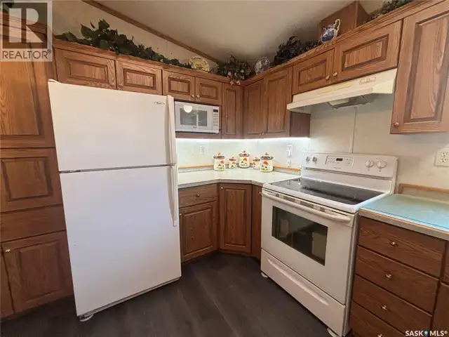 33 Cypress Mobile Home PARK Maple Creek, Saskatchewan in Houses for Sale in Swift Current - Image 19