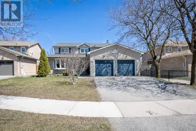 One of Timberlea's largest models, this beautifully maintained home offers 4 full bedrooms plus a ma...