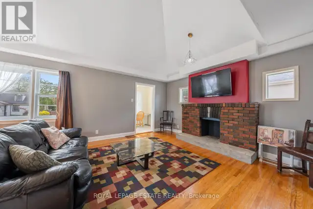 601 Pharmacy Avenue Toronto (Clairlea-Birchmount), Ontario, photo 4 of 4