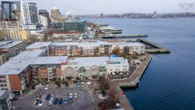 Welcome to Bishops Landing, an impressive and luxurious condo set alongside the Halifax Harbour! Thi...