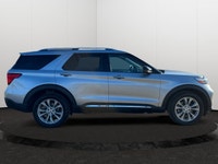 If you're searching for a premium family hauler that offers executive-level luxury without a massive... (image 5)
