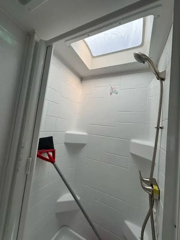 2023 Forester 2501 CD in RVs & Motorhomes in Laval / North Shore - Image 17