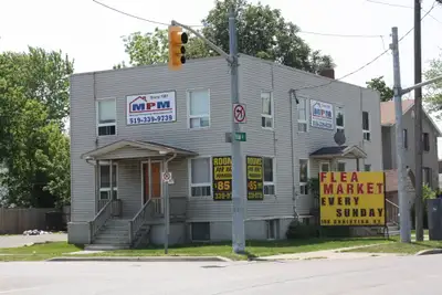 Furnished Rooms for Rent Downtown Sarnia @ 104 Vidal St S