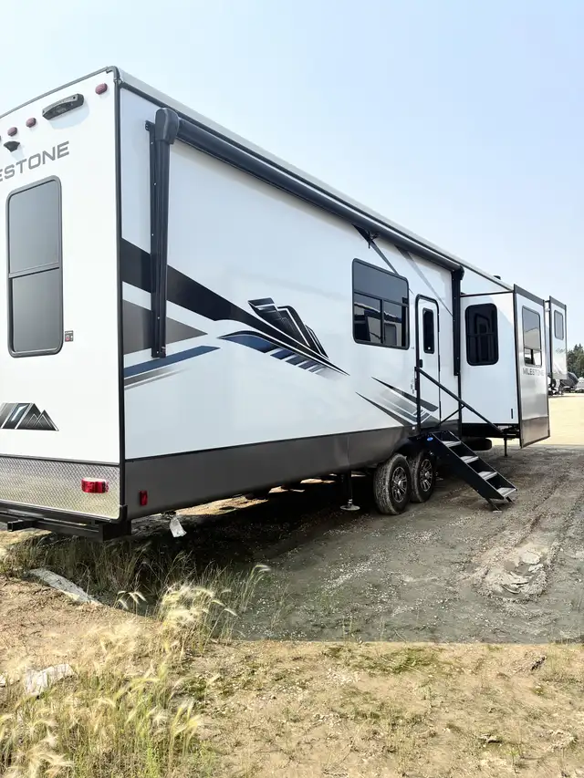 2023 Heartland MILESTONE 370 FLMB in Travel Trailers & Campers in St. Albert - Image 4