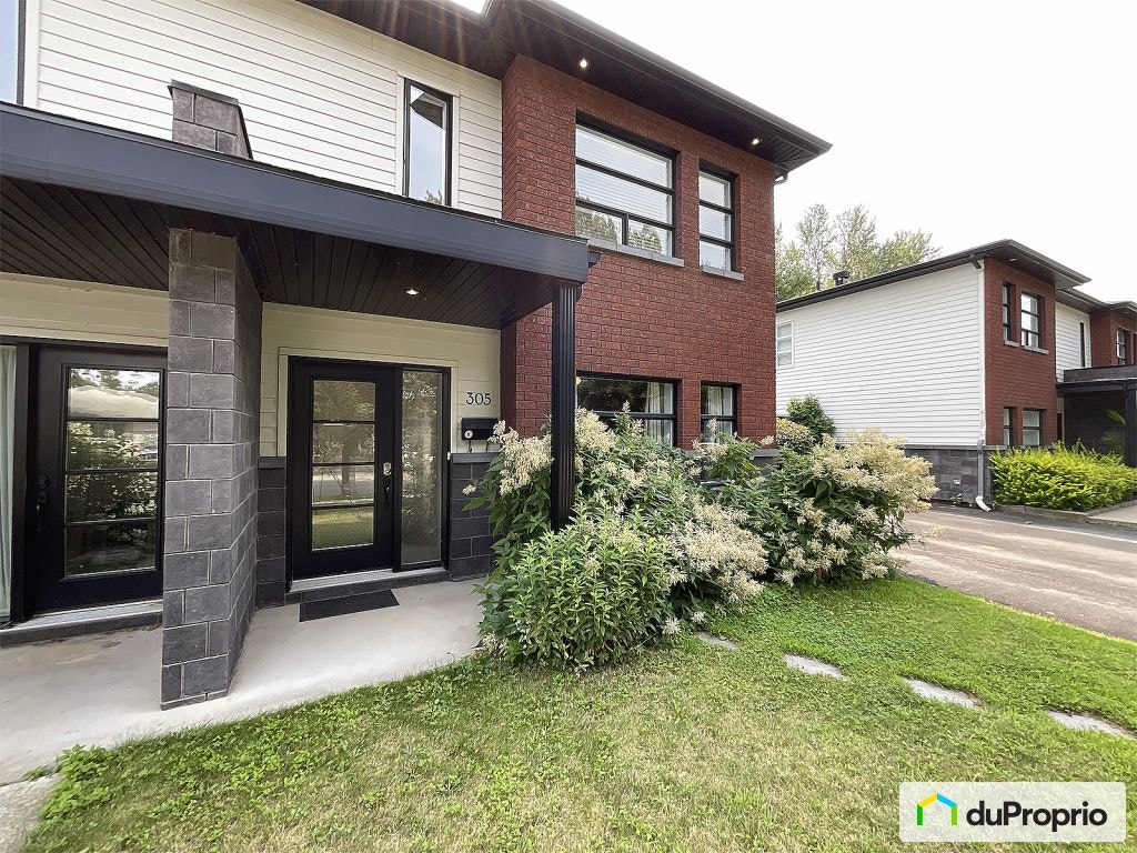 $399,900 - Townhouse for sale in Trois-Rivières (Trois-Rivières) — photo 1