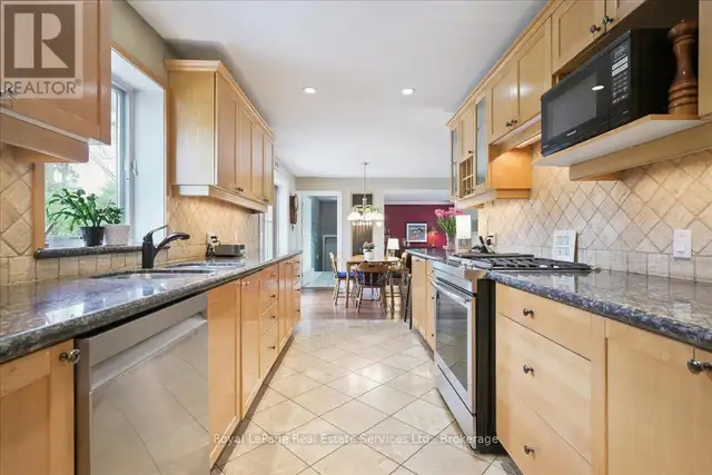 281 PINEHURST DRIVE Oakville (FD Ford), Ontario in Houses for Sale in Oakville / Halton Region - Image 20