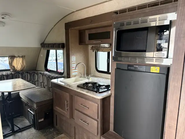 2016 Forest River R POD 176 in Travel Trailers & Campers in St. Albert - Image 9