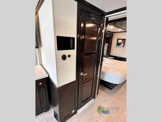 2026 Newmar Ventana 4369 Dual Tag Axles | RVs & Motorhomes | Moncton ...