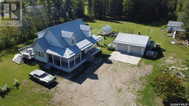 2.39 acres North Hudson Bay Rm No. 394, Saskatchewan in Houses for Sale in Nipawin - Image 2