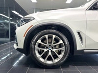 The 2023 BMW X5 xDrive40i features a 3.0L intercooled turbo gas/electric I-6 engine that offers a sm... (image 5)