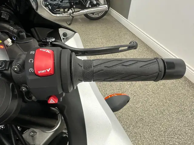 2025 Suzuki GSX-R1000AM5 GSXR - V6447 - -No Payments for 1 Year* in Sport Bikes in Markham / York Region - Image 17