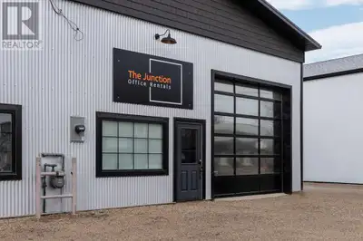 Modern and On-Trend Commercial Office Space for Lease. Located in Downtown Camrose, this professiona...