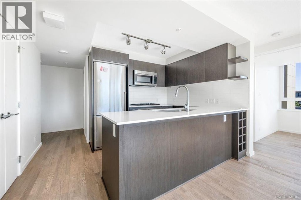 808 7733 FIRBRIDGE WAY Richmond, British Columbia 5