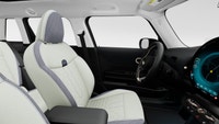 MINI Laval vous présente la puissante et pratique *MINI Cooper C 5 portes 2027*. Grâce ? sa disposit... (image 8)