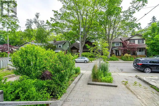 38 BECK AVENUE Toronto (East End-Danforth), Ontario62864758526211123
