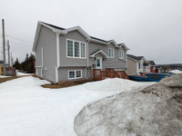 3 Bedroom main floor with garage, shed and minisplit - Paradise