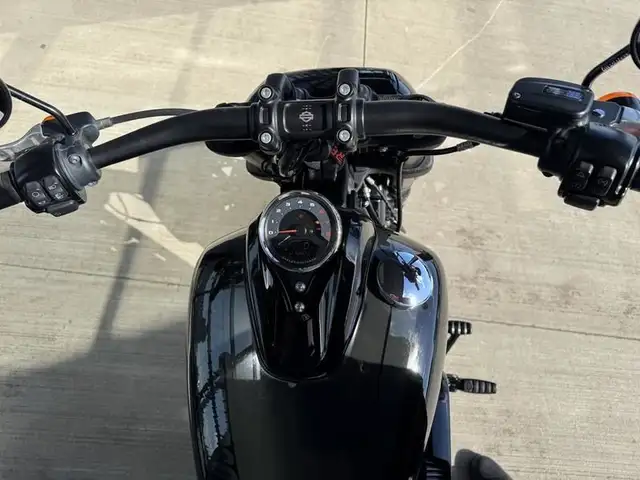 2018 Harley-Davidson FXFBS - Softail Fat Bob 114 in Street, Cruisers & Choppers in Saskatoon - Image 12