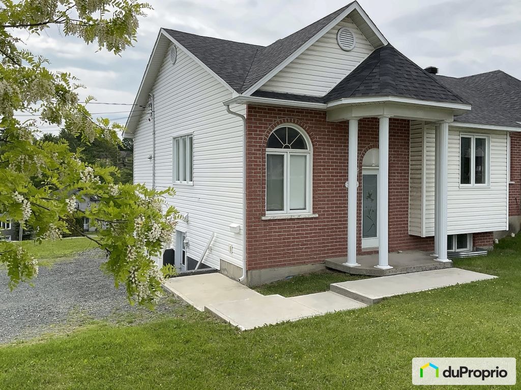 $454,900 - Semi-detached for sale in Sherbrooke (Mont-Bellevue) — photo 1