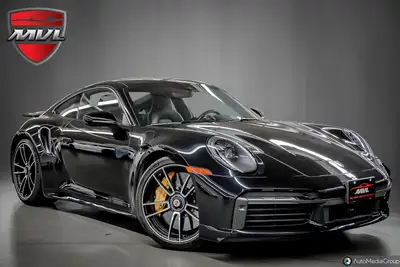 FACTORY OPTIONS BELOW: Jet Black Metallic Leather interior Black Electric Slide / Tilt Sunroof in Gl...