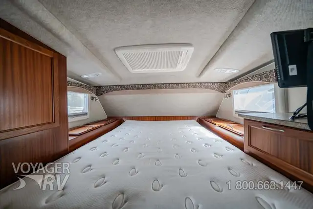 2017 Northern Lite Special Edition 10.2 in Travel Trailers & Campers in Kelowna - Image 16