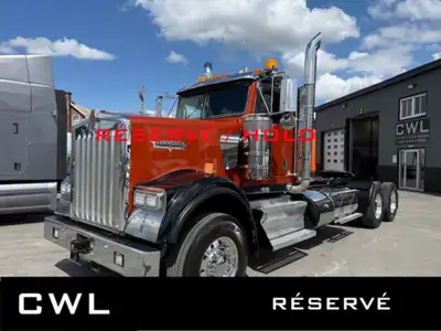 KENWORTH W900 2017 MOTEUR/ENGINE: MX-13 PACCAR 500HP ODO/MILLEAGE: 821 896KM TRANSMISSION 18 VITESSE...