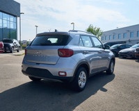 Sturdy and dependable, this 2022 Hyundai Venue Preferred | Backup Cam | Blindspot Monitor | Cross-Tr... (image 4)