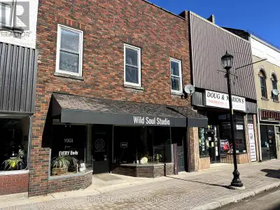 1,700 Sq Ft of commercial retail space in the heart of downtown Strathroy. The unit includes a brigh...