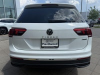 Humberview Volkswagen on the Queensway This Certified Pre-Owned 2022 Volkswagen Tiguan Comfortline 4... (image 5)