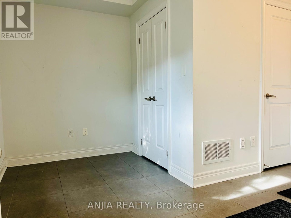 29 - 1812 BURNHAMTHORPE ROAD E Mississauga (Applewood), Ontario 3