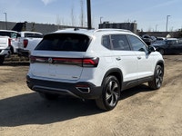 AMVIC Licensed Dealer * Heated Front Seats * Heated Steering Wheel * All-Wheel Drive * Adaptive Crui... (image 7)