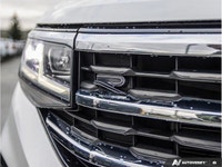 Wireless Phone Connectivity Window Grid Diversity Antenna Valet Function Trunk/Hatch Auto-Latch Trip... (image 9)