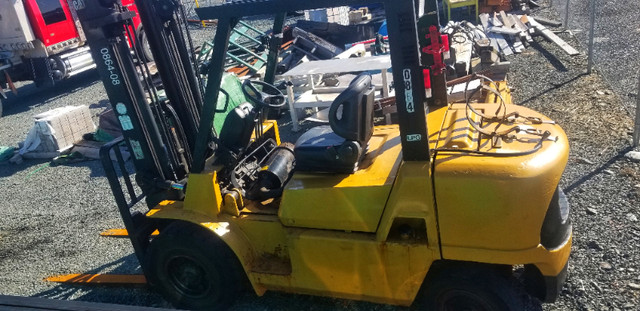 Caterpillar GP40KL1 Pneumatic Tire Forklift - *LPG* in Other in Bedford - Image 4