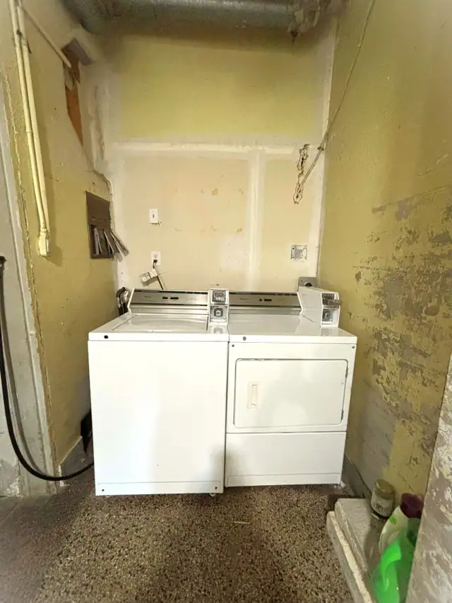 Newly Renovated 1 Bedroom Apartments Available | 721 Devine St in Long Term Rentals in Sarnia - Image 17