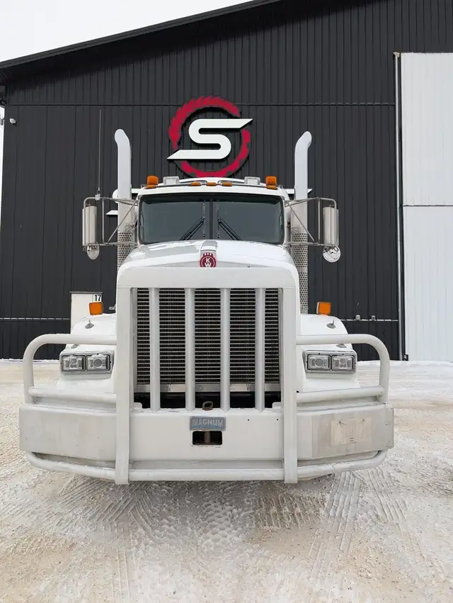 2015 KENWORTH T800 in Heavy Trucks in Kamloops - Image 3
