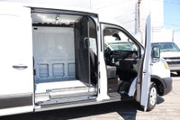 2022 Ford Transit Cargo Van 2022 FORD TRANSIT T-250 CARGO MEDIUM ROOF 148WB / 1 SEUL PROPRIO / 70.00... (image 6)