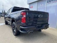 ONE OWNER, CLEAN CARFAX, Dealer Maintained, 22 INCH Wheels, Black Badges, Heated Seats, Heated Steer... (image 2)