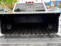 Double L Motors Ltd. 2018 GMC Sierra 1500 SLT Crew Cab 4x4 – Loaded, Powerful & Ready to Work! Looki... (image 5)