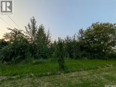 Great investment or building opportunity in the quiet Village of Meath Park! This 0.15-acre parcel (...