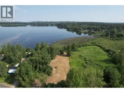 Enjoy everything LAKEFRONT life has to offer at POPULAR Bouchie Lake! This package is like no other...