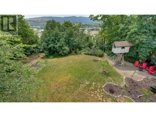 2302 23 Avenue Vernon, British Columbia in Houses for Sale in Vernon - Image 28
