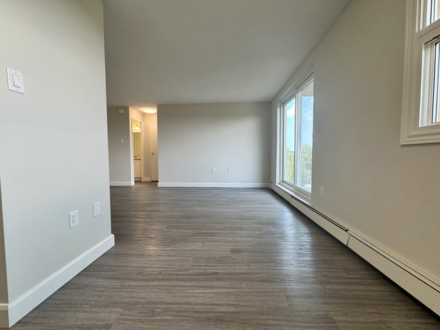 706- 200 London Road- 50% discount on one month’s rent in Long Term Rentals in Sarnia - Image 3