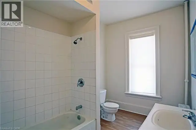 116 WEBER Street E Kitchener, Ontario in Houses for Sale in Kitchener / Waterloo - Image 12