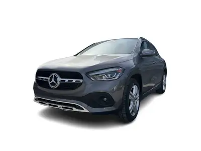 Le 2023 Mercedes-Benz GLA 250 4MATIC est un VUS sous-compact de luxe qui combine élégance, technolog...