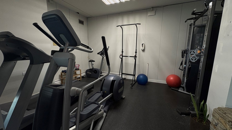 Central Towers - 2 Bedroom Apartment for Rent 4