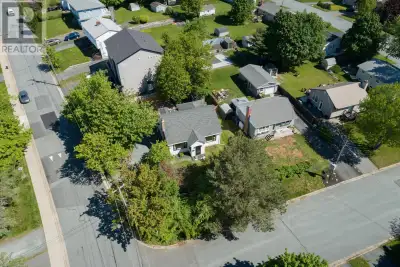 Discover the perfect blend of timeless character and modern luxury at 3 Scotsburn Avenue, a beautifu...