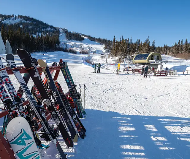Weekly, Monthly, Quarterly, Annually Whitehorse Downtown Rental in Short Term Rentals in Whitehorse - Image 9