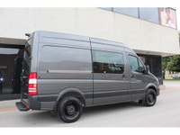 RARE FIND 2017 MERCEDES SPRINTER 144 HIGH ROOF - 5 PASSENGERS CREW VAN!!! ONLY 73,000 KM!!! , YES ,... (image 8)
