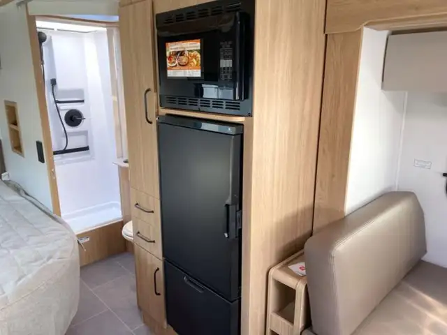2026 Leisure Travel Unity U24CB in RVs & Motorhomes in Bedford - Image 14