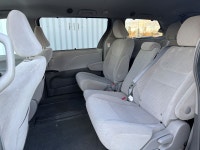 PRIX ET QUALITÉ IMBATTABLE venez découvrir notre TOYOTA SIENNA 2017 LE + BANCS CHAUFF + HITCH + 8 PL... (image 6)